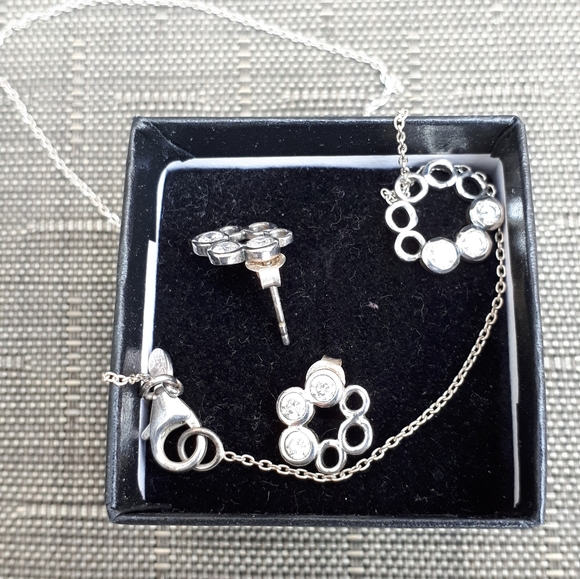 Silpada 16" neclace & earring set - Picture 3 of 3